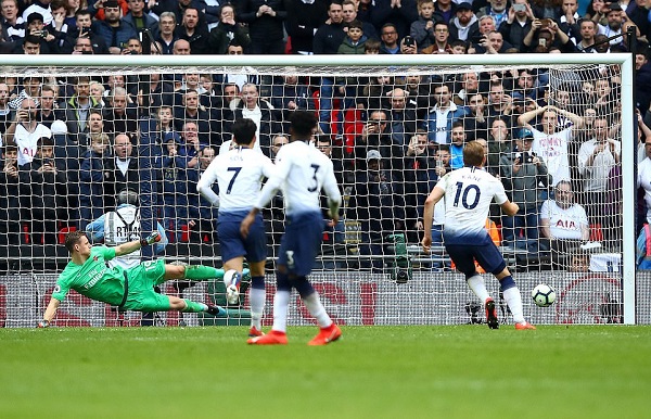 Cầm hòa Arsenal, Tottenham giúp MU có cơ hội vươn lên top 4 - Hình 2