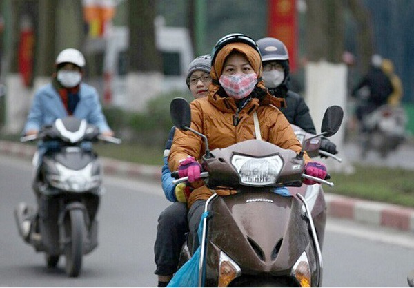 Không khí lạnh tràn về, miền Bắc trở lạnh, có mưa