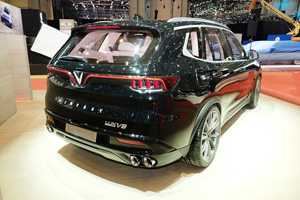 VinFast ra mắt mẫu xe SUV Lux phiên bản đặc biệt tại triển lãm Geneva Motor Show 2019 - Hình 4