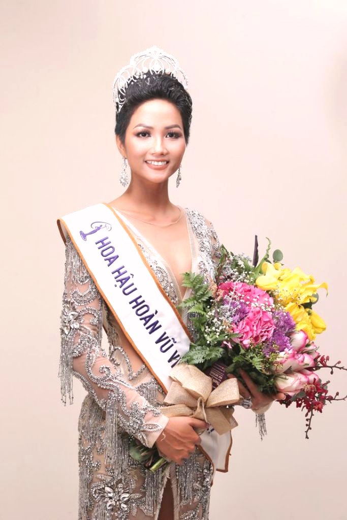 Hoa hậu H’Hen Niê được vinh danh “50 người phụ nữ ảnh hưởng nhất Việt Nam năm 2019” - Hình 1
