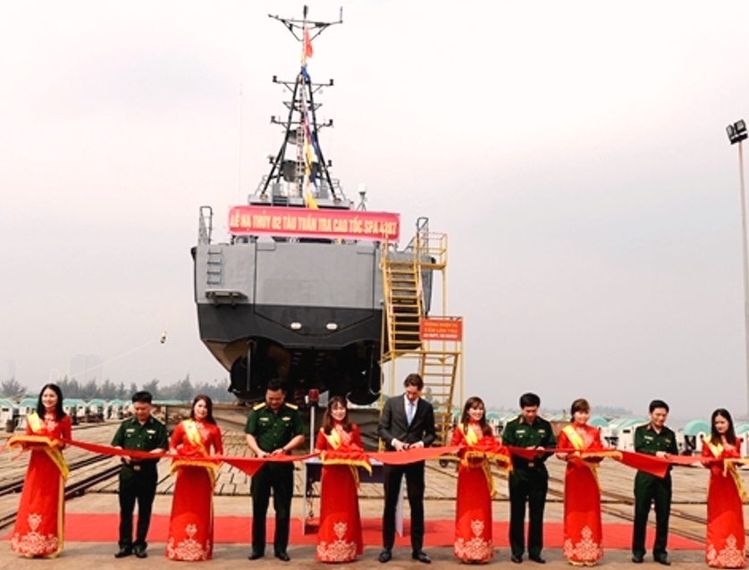 Tổng công ty Sông Thu hạ thủy 2 tàu tuần tra cao tốc Spa 4207 hiện đại