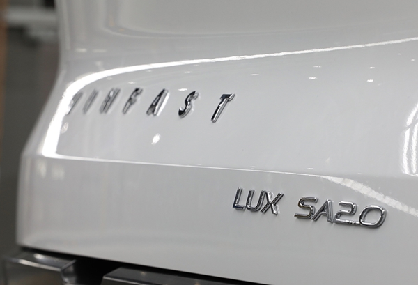 VinFast hoàn thiện sản xuất mẫu xe Lux SA2.0 đầu tiên - Hình 6