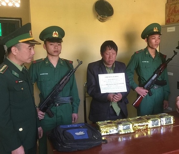 Thanh Hóa: Bắt đối tượng vận chuyển trái phép 6kg ma túy đá từ Lào về Việt Nam tiêu thụ - Hình 1