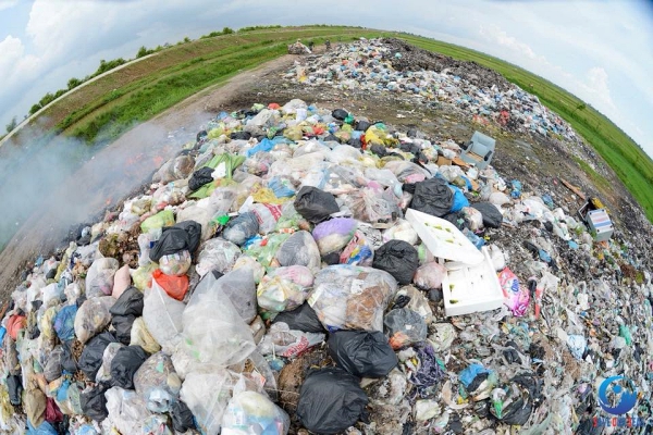 6879 km theo dấu chân rác thải nhựa của nhiếp ảnh gia Việt - Hình 17