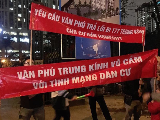 Hà Nội: Chủ đầu tư chặn đường, cư dân Home City bức xúc