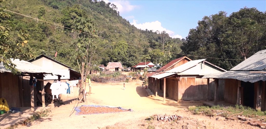 Quảng Nam: Sẽ di dời 45 hộ dân ngôi làng “bốn không” khu vực hồ thủy điện A Vương