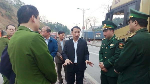 Lạng Sơn: Giải quyết kịp thời ùn tắc tại cửa khẩu Hữu Nghị - Hình 1
