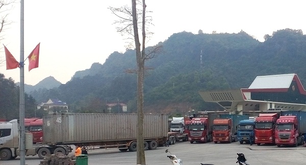 Lạng Sơn: Giải quyết kịp thời ùn tắc tại cửa khẩu Hữu Nghị - Hình 2