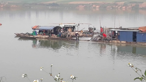 Có một “đại công trường” khai thác cát tại Thọ Xuân, Thanh Hóa?