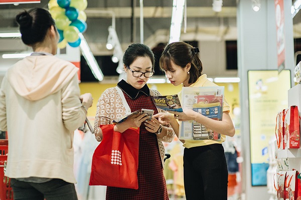 Người tiêu dùng Việt hào hứng trải nghiệm công nghệ mua sắm ‘siêu tốc’ VinMart Scan & Go - Hình 2
