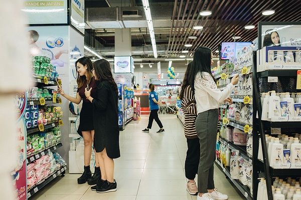 Người tiêu dùng Việt hào hứng trải nghiệm công nghệ mua sắm ‘siêu tốc’ VinMart Scan & Go - Hình 8