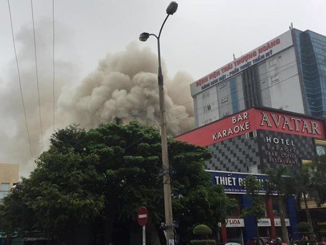 Nghệ An: “Bà hỏa ghé thăm” quán karaoke bậc nhất thành Vinh