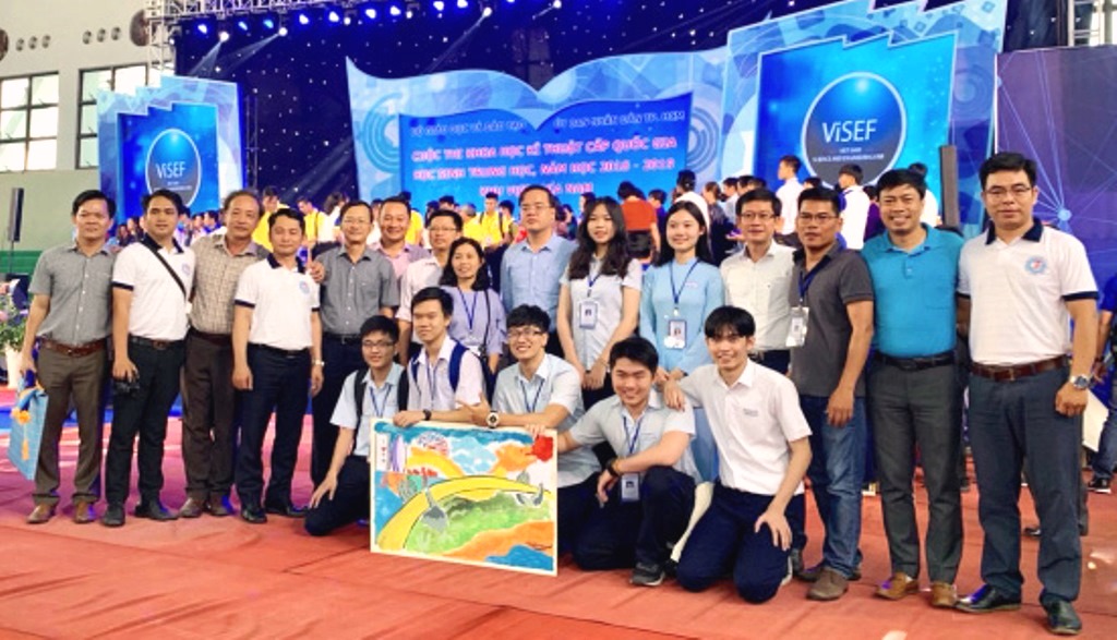 Đà Nẵng: Đoàn học sinh đoạt 2 giải nhất cuộc thi khoa học - kỹ thuật cấp quốc gia - Hình 2