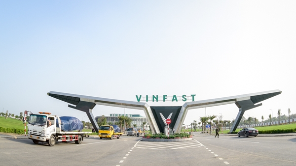 VinFast đưa 155 xe ô tô Lux đi nước ngoài kiểm thử - Hình 3