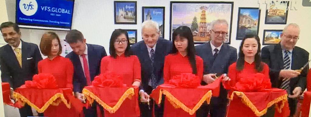 Khai trương Trung tâm tiếp nhận hồ sơ xin thị thực Bỉ, Đức và Italy tại Đà Nẵng