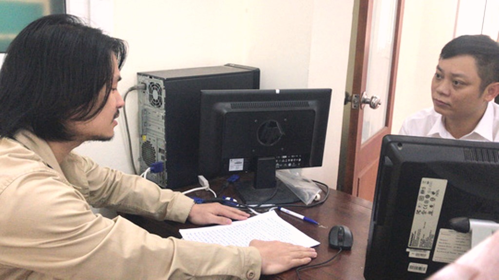 Đạo diễn Hoàng Nhật Nam gởi tâm thư đến TAND Hà Nội, tiếp tục kiện Việt Tú