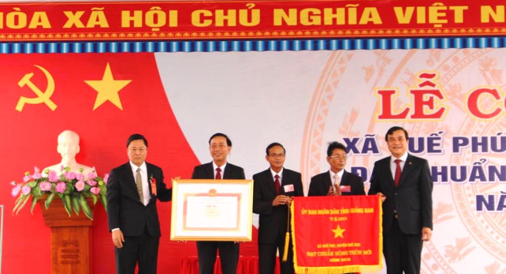 Thủ tướng Nguyễn Xuân Phúc dự lễ công bố xã Quế Phú đạt chuẩn nông thôn mới - Hình 3