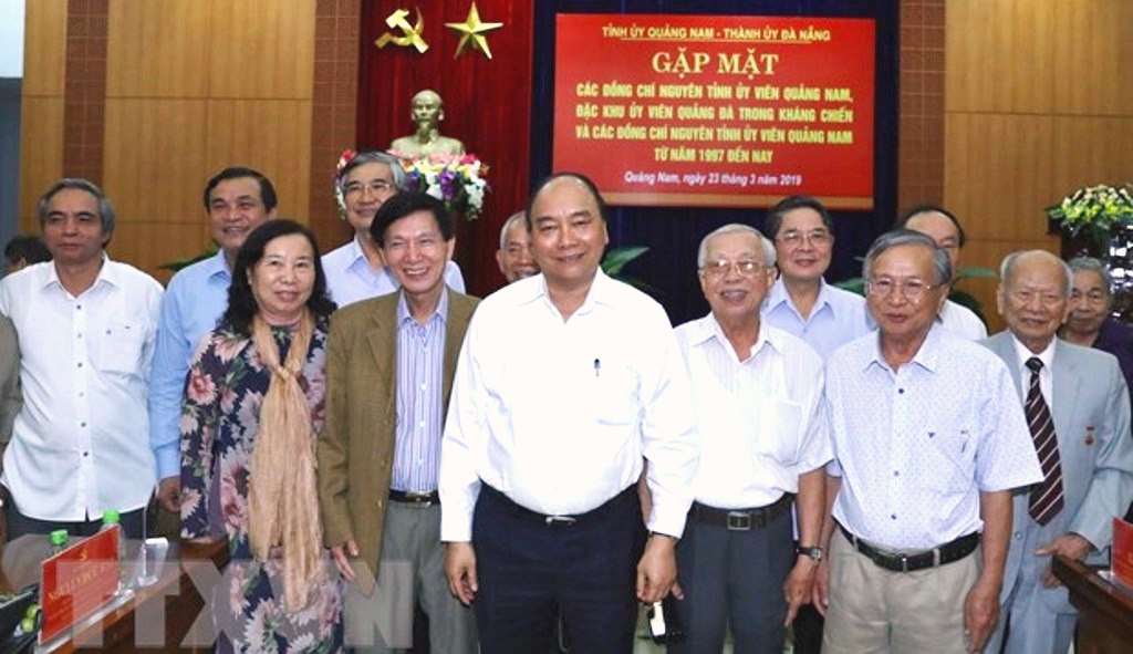 Thủ tướng Nguyễn Xuân Phúc gặp gỡ nguyên lãnh đạo tỉnh Quảng Nam-Đà Nẵng - Hình 2