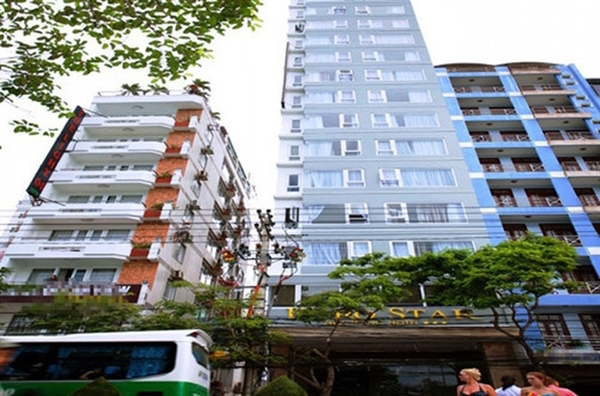 Khánh Hòa: Công bố 22 khách sạn không đủ điều kiện lưu trú - Hình 1