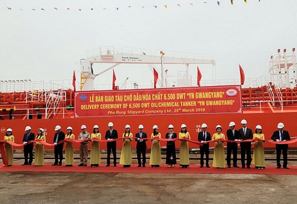 Bàn giao tàu chở dầu/hóa chất 6.500 tấn cho Hàn Quốc - Hình 1