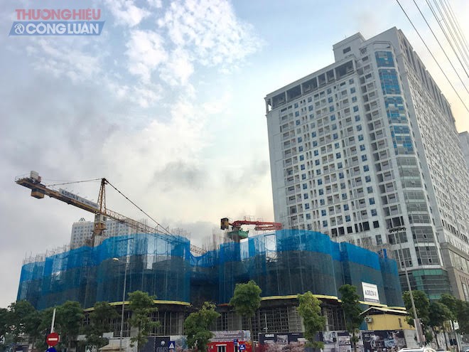 QMS Tower Tố Hữu: Cẩu tháp vươn dài “cánh tay sắt” ra đường gây nguy hiểm giao thông - Hình 3