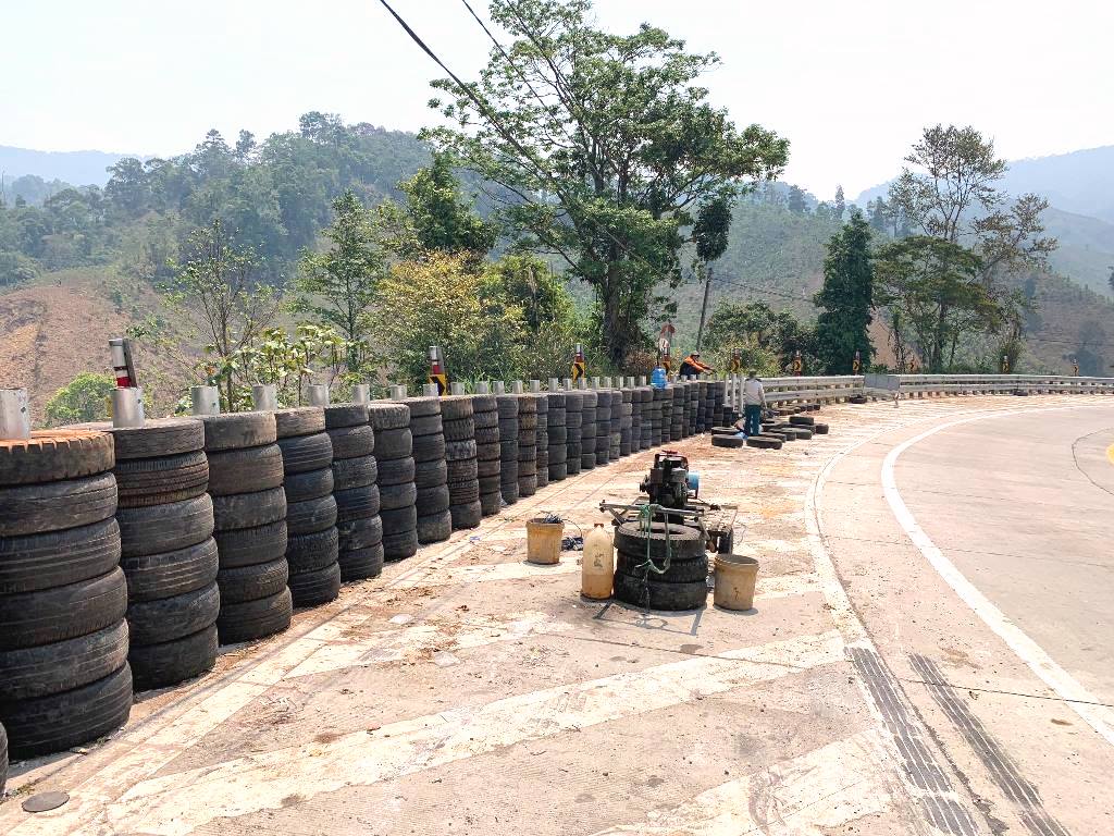 Triển khai các giải pháp bảo đảm ATGT, 2 đoạn dốc cua “tử thần” đèo Lò Xo - Hình 4
