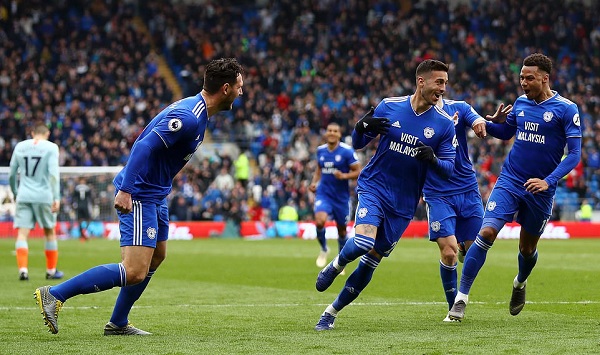 Bước ngoặt từ bàn thắng việt vị, Chelsea ngược dòng đánh bại Cardiff