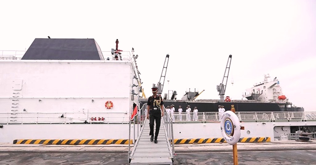 Tàu cảnh sát biển Ấn Độ chính thức đến thăm TP biển Đà Nẵng - Hình 3