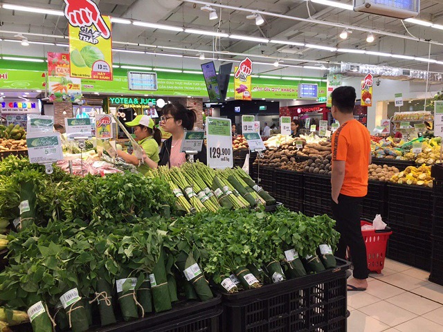 Hưởng ứng Ngày Trái Đất: Nhiều siêu thị Big C thí điểm bọc rau bằng lá chuối - Hình 3