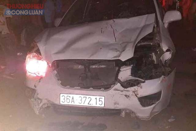 Vụ ô tô mất lái đâm hàng hoạt xe máy tại Thanh Hóa: 4 nạn nhân là người thân trong gia đình - Hình 2