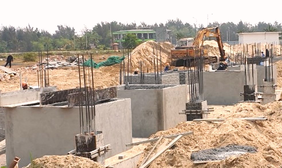 QuảngNam: Vì sao Công ty DaNa Home Land ngang nhiên xây dựng không phép 8 căn biệt thự? - Hình 1