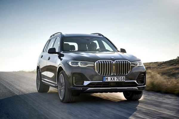 Xe SUV hạng sang BMW X7 2019 triệu hồi gấp vì lỗi ghế ngồi - Hình 1