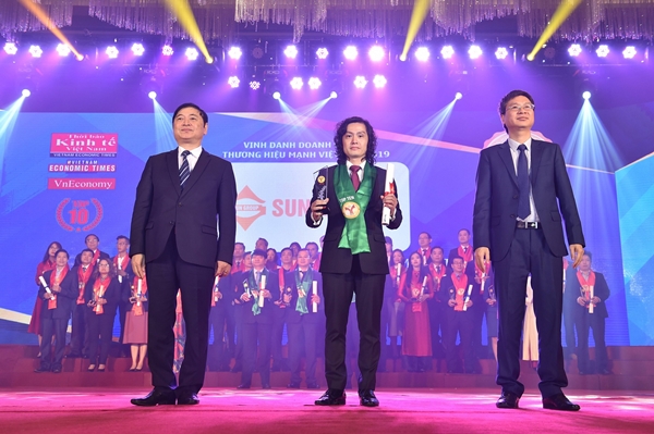 Sun Group lần thứ 3 liên tiếp được vinh danh “Top 10 thương hiệu mạnh Việt Nam” - Hình 1