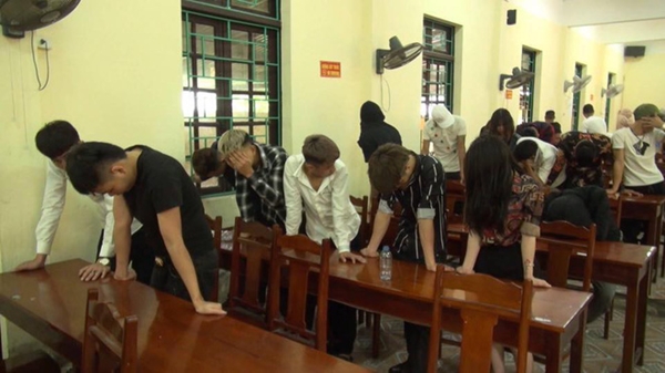 Triệt phá thành công một tụ điểm ‘bay lắc’ tại Hưng Yên