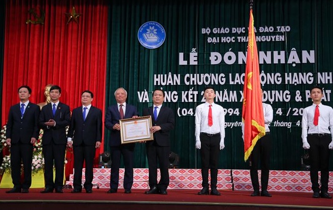 Lễ công bố Quyết định sáp nhập Trường Cao đẳng Sư phạm Lào Cai vào Đại học Thái Nguyên