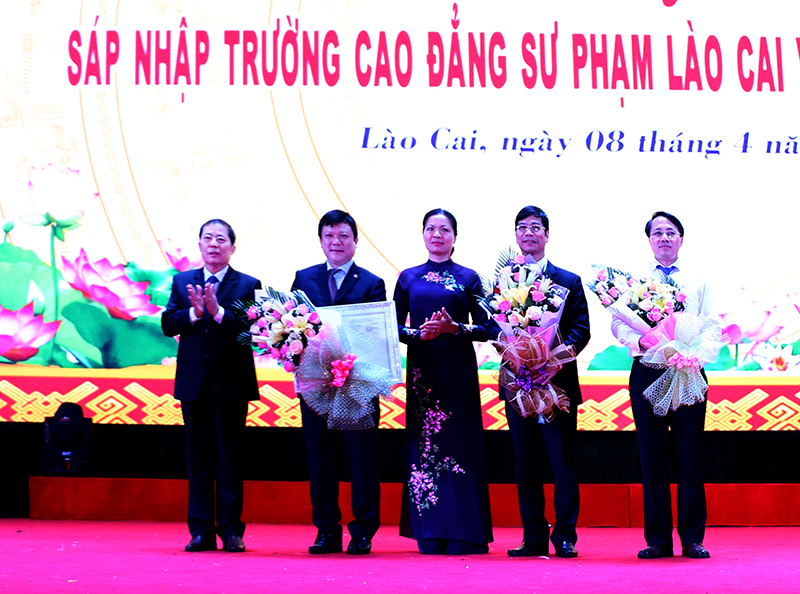 Lễ công bố Quyết định sáp nhập Trường Cao đẳng Sư phạm Lào Cai vào Đại học Thái Nguyên - Hình 1