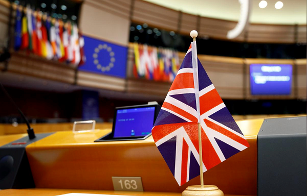 Anh miễn cưỡng ấn định ngày tham gia bầu cử Nghị viện châu Âu vào 23/5