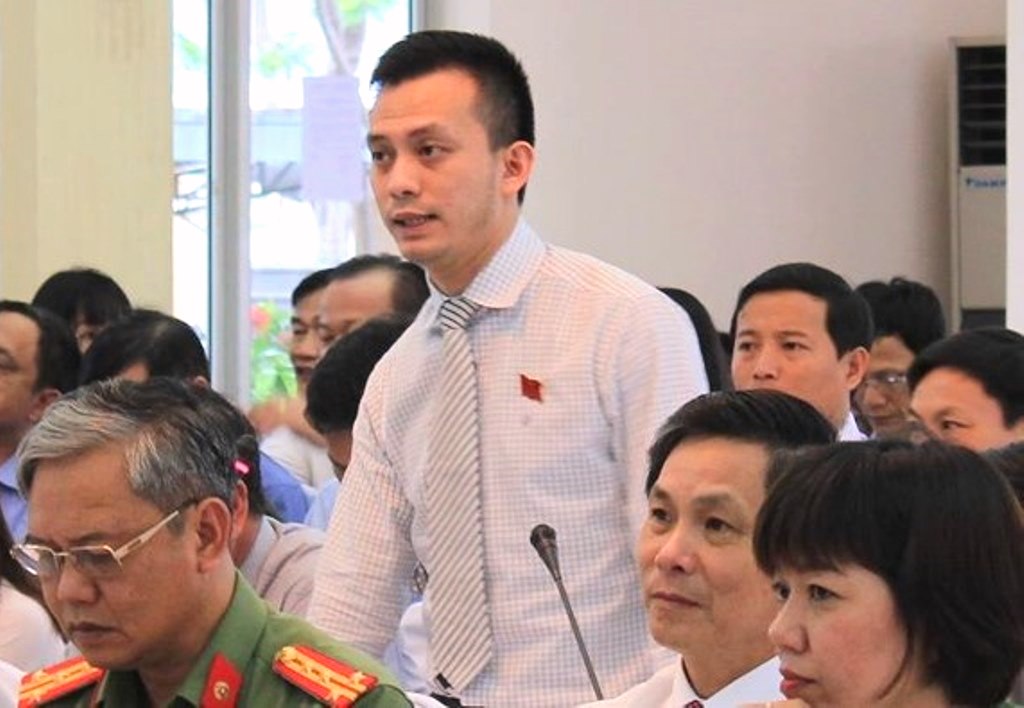 Đà Nẵng: Ông Nguyễn Bá Cảnh bị đề nghị cách hết chức vụ trong Đảng - Hình 1