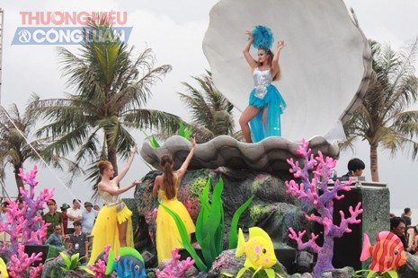 Long lanh sắc màu Lễ hội Carnival giữa đường phố Sầm Sơn - Hình 7