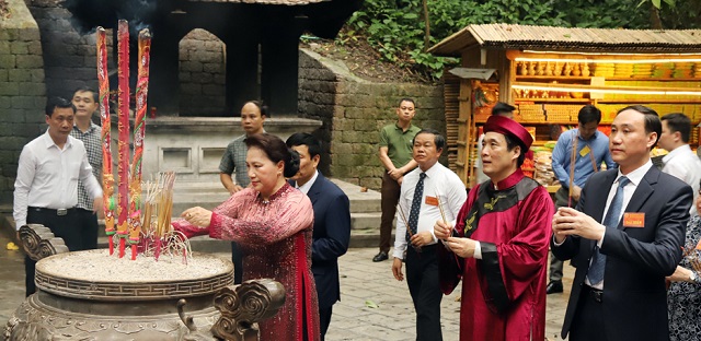 Thành kính Lễ dâng hương tưởng niệm các vua Hùng