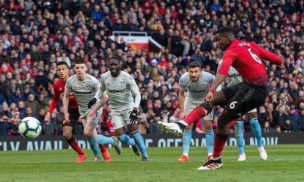 Pogba lập cú đúp penalty, MU giành chiến thắng nhọc nhằn trước West Ham