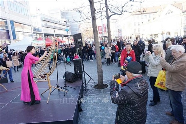 Thúc đẩy quan hệ hữu nghị, hợp tác Việt Nam - Séc hiệu quả, bền vững