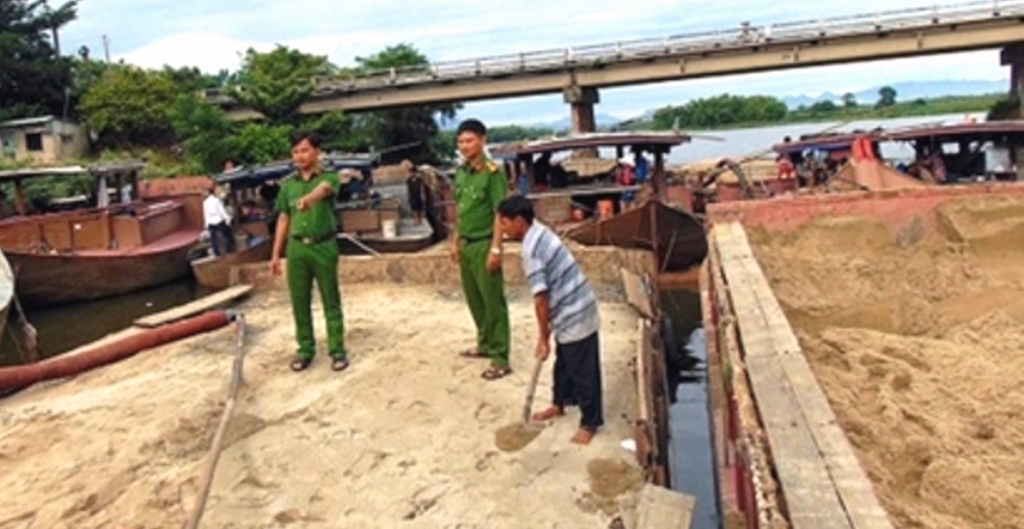Quảng Nam: Việc quản lý khai thác cát còn nhiều bất cập - Hình 1