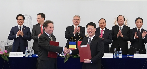 Thủ tướng dự Diễn đàn Doanh nghiệp Việt Nam-Romania