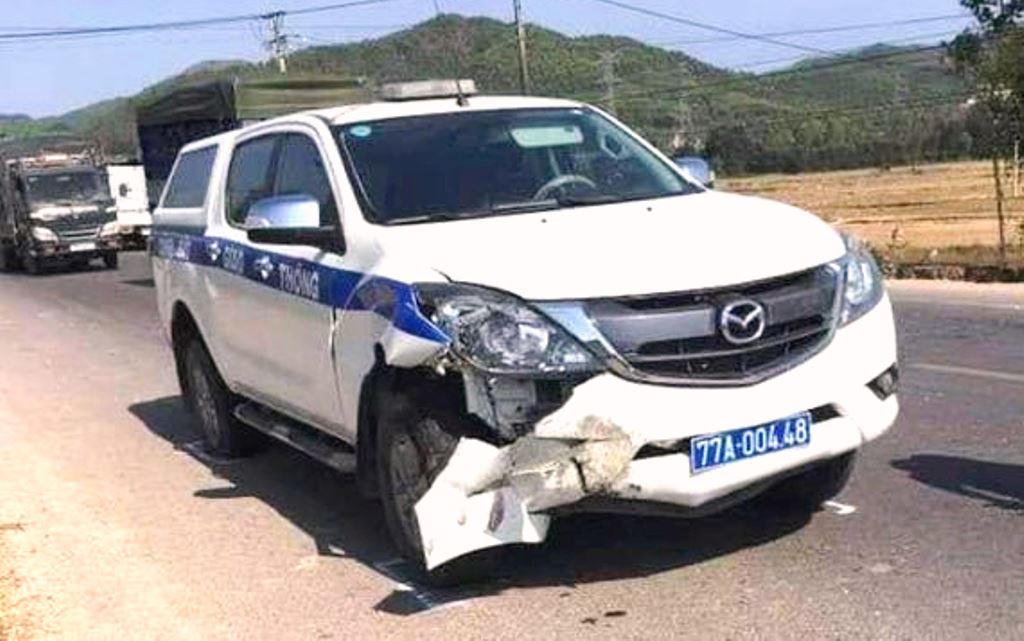 Bình Định: Xe CSGT va chạm khi tuần tra, 1 người tử vong