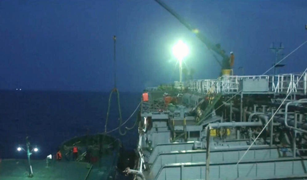 Quảng Ngãi: Thu giữ 2 tàu buôn lậu xăng trị giá khoảng 40 tỷ đồng