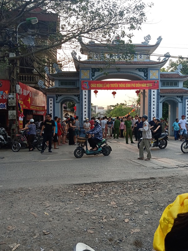 Hà Nội: Một nam sinh bị đuối nước khi đang tham gia trò chơi bắt vịt