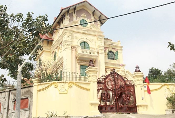 Sừng sững biệt thự sai phạm của cựu TGĐ TISCO vừa bị bắt