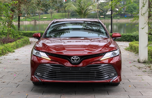 Toyota Camry 2019 chính thức ra mắt tại thị trường Việt Nam