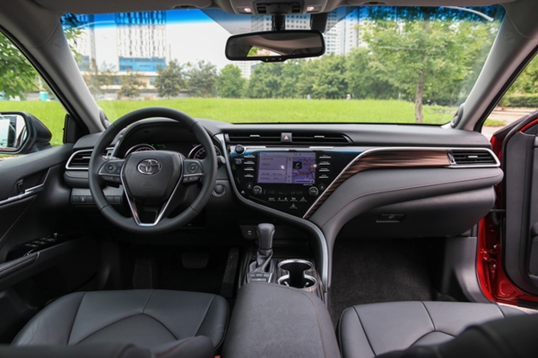 Toyota Camry 2019 chính thức ra mắt tại thị trường Việt Nam - Hình 3